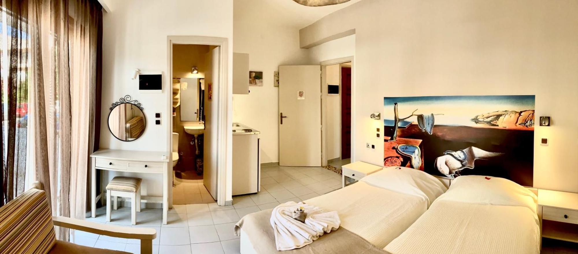 Tree Of Life Art Hotel Agia Marina Quarto foto