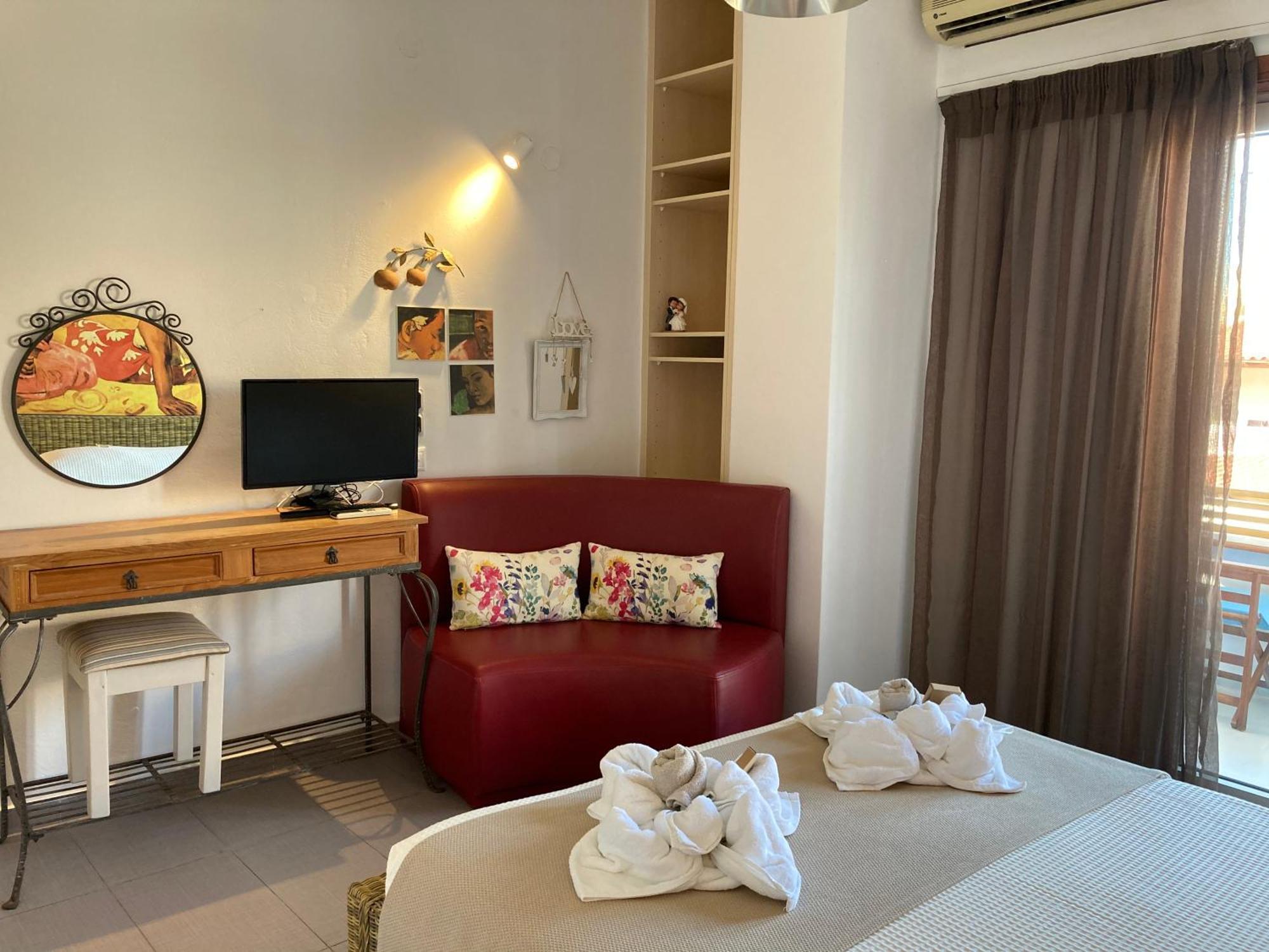 Tree Of Life Art Hotel Agia Marina Quarto foto