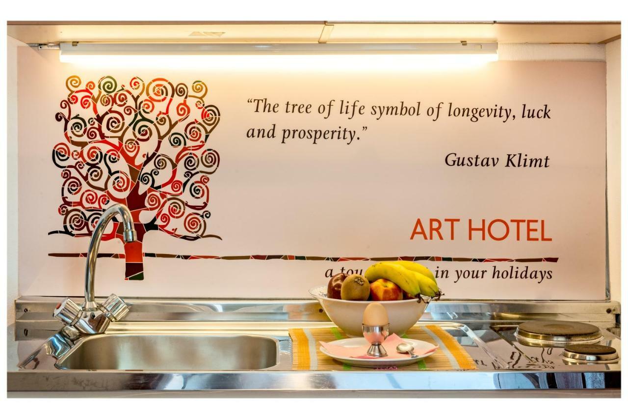 Tree Of Life Art Hotel Agia Marina Exterior foto